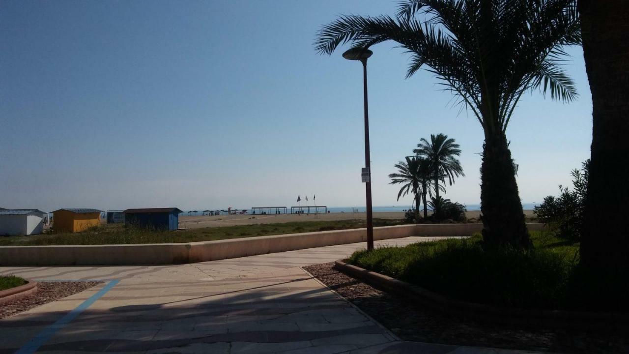 Duplex En Garrucha Con Parking Apartment Luaran gambar
